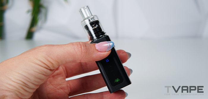 Pulsar APX Volt V3 in a hand with temperature settings showing