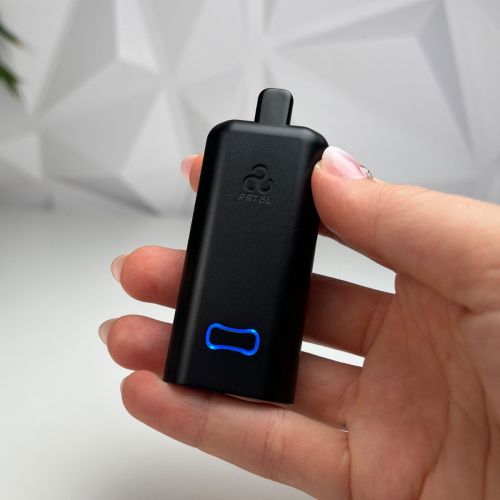 PRTBL Nando in hand with mouthpiece and LED light