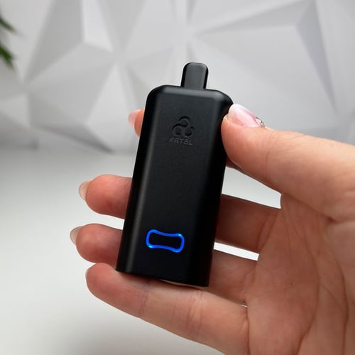 PRTBL Nando in hand with mouthpiece and LED light