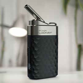 Lookah Python dab pen - front view (Black color option)